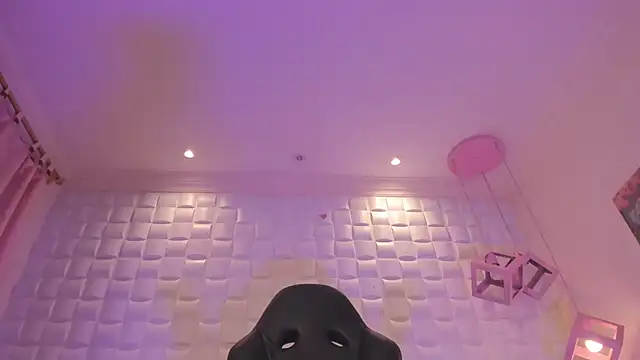 HarperrWest stripchat live cam model