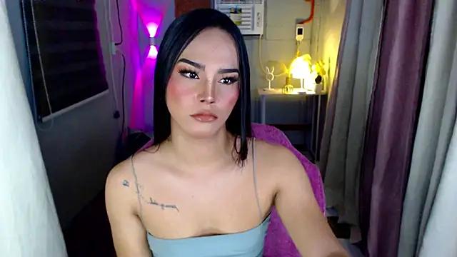 Emilda_Slut stripchat live cam model