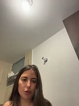 sukhakunis1 stripchat live cam model