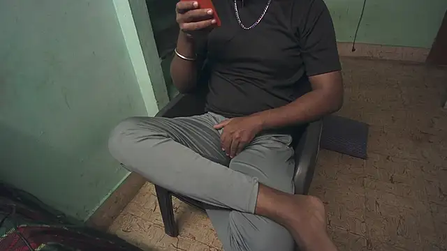 Tamil_KDD stripchat live cam model
