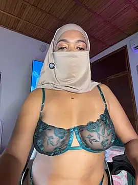 Yuli_arabic stripchat live cam model