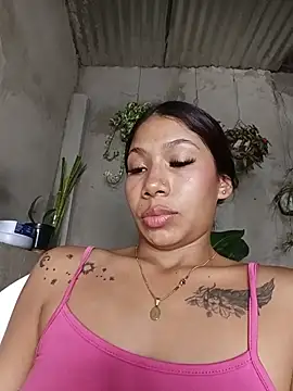 Rous-squir stripchat live cam model