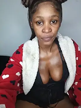 DesiredQueen27 stripchat live cam model