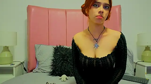 MaryAnne__ stripchat live cam model