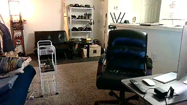 Q1357q stripchat live cam model