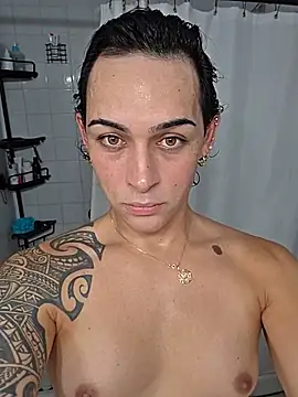 BrylinBloom stripchat live cam model