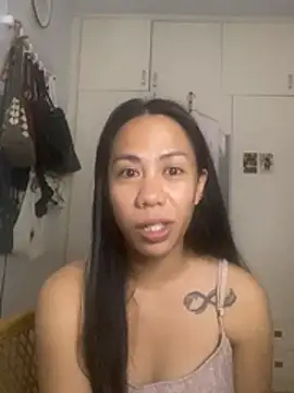 MayMay33 stripchat live cam model