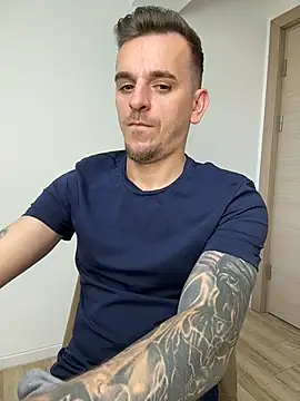 Huge_cock22cm stripchat live cam model