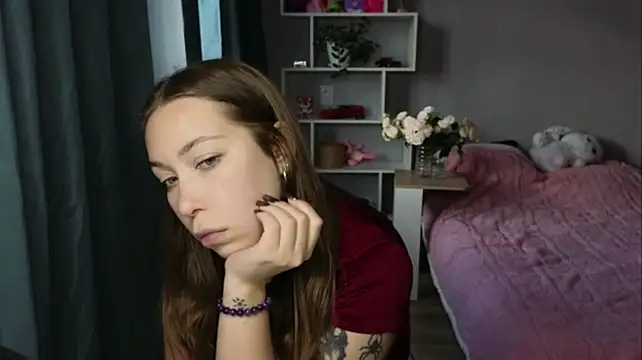 AmiriLain stripchat live cam model