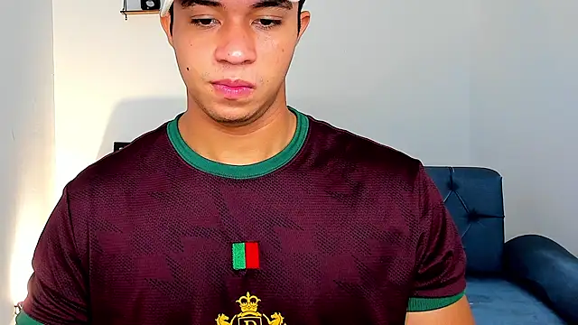 zayn_v1p stripchat live cam model