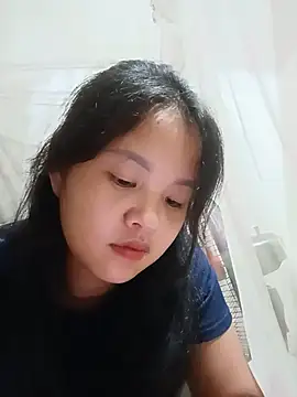 Pretty-haert stripchat live cam model
