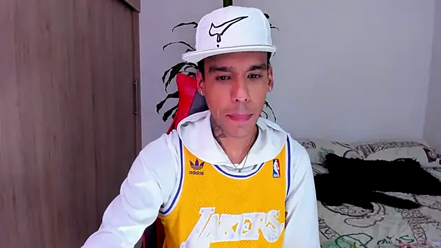 Damianwhite stripchat live cam model