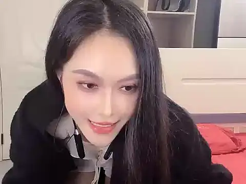 yiyi-uu stripchat live cam model