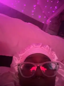 VixenCapri stripchat live cam model