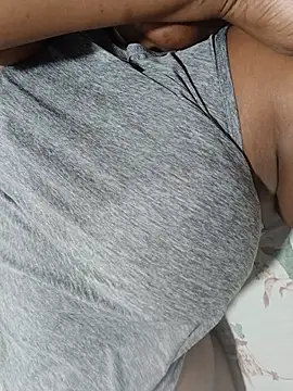 queennapal stripchat live cam model