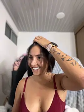 ScarletDarkMuse stripchat live cam model