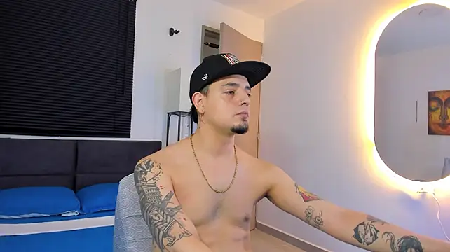 alejandro_calderon1 stripchat live cam model