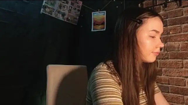 NakishaEnz stripchat live cam model