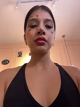 Luna__rose___ stripchat live cam model
