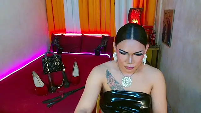 AsianLuna stripchat live cam model