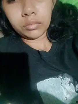 Sweet-Beerry stripchat live cam model