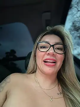 DIANITA_1988 stripchat live cam model