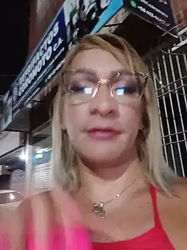 YendraDirtyandhot stripchat live cam model