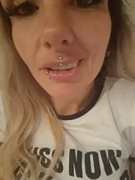 1Cassandra1 stripchat live cam model