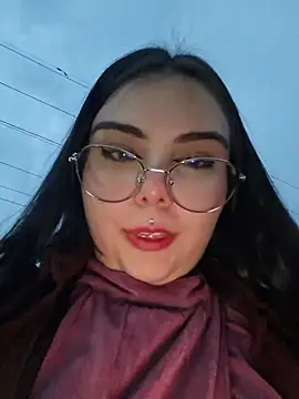 Julieth85_ stripchat live cam model