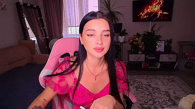 SoftMoon stripchat live cam model