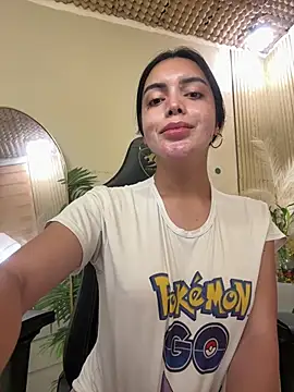 TS-SimplyTheBest stripchat live cam model