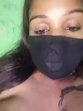 V-Hot-Suity stripchat live cam model