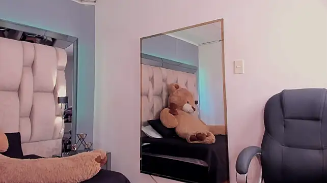 CassieBonbon stripchat live cam model