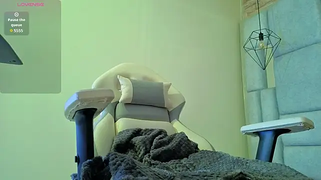 miiaboss_ stripchat live cam model