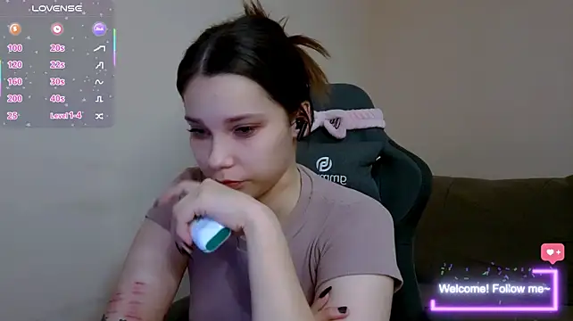 kittenalissa stripchat live cam model