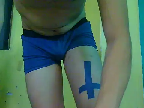 LatinoClouP94sins stripchat live cam model
