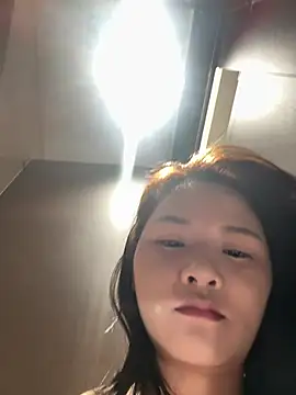 Mia7- stripchat live cam model