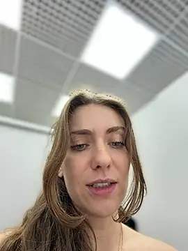 MariiD stripchat live cam model