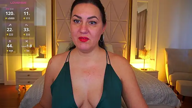 VelvetLuck stripchat live cam model