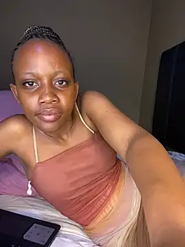 curvypetite1 stripchat live cam model