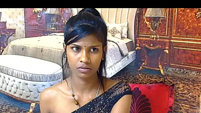 IndianSilkySpice stripchat live cam model