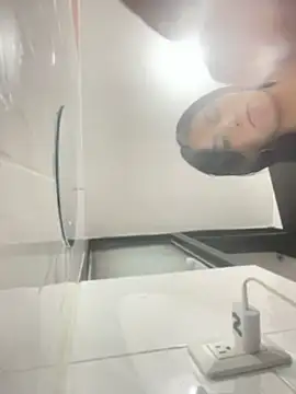 SOL-9 stripchat live cam model
