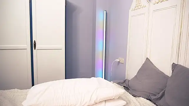 mollystarss stripchat live cam model