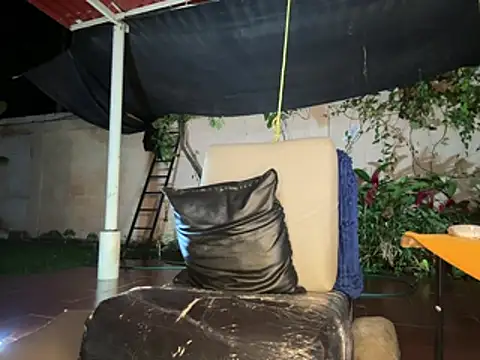 Neil_and_isaac stripchat live cam model