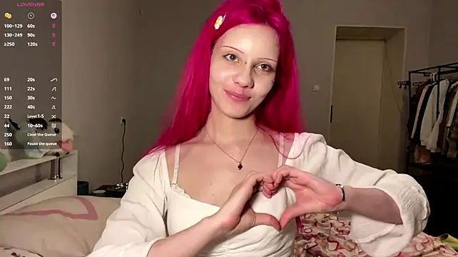 TanikaOw stripchat live cam model