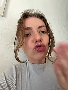MariiD stripchat live cam model
