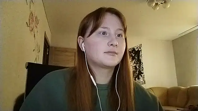 AnikaLipps stripchat live cam model