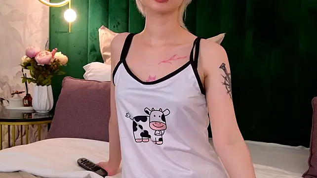 LauraDiazz stripchat live cam model