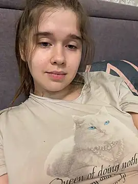 HornyGirlH stripchat live cam model