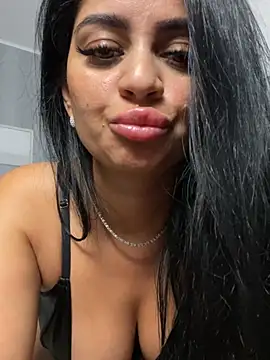 _adelle stripchat live cam model